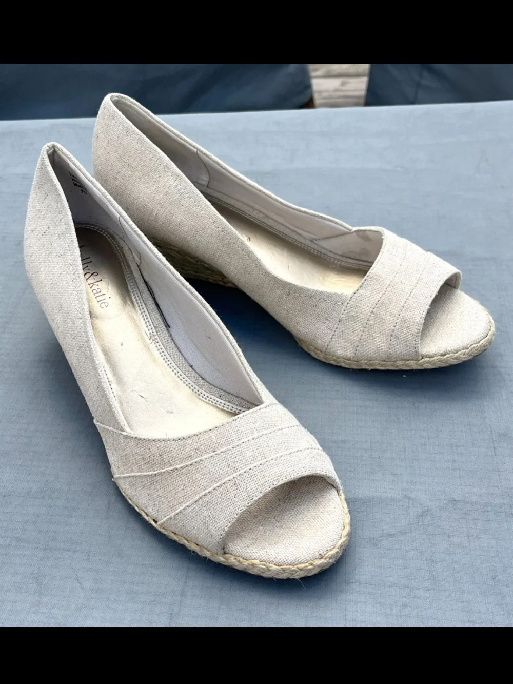 Kelly & Katie Linen Espadrille Wedges Open Toe Beige Size 9.5